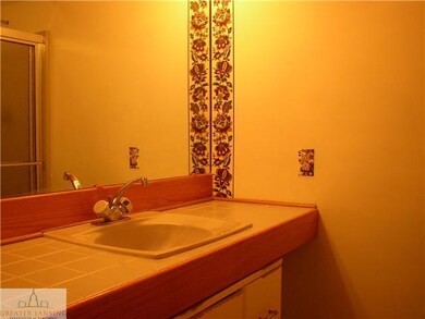 831 W Northrup St, Lansing, MI 48911 - photo 7