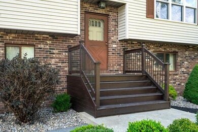 large-0192148c-8635-70d6-88f9-1f71f8c6bd