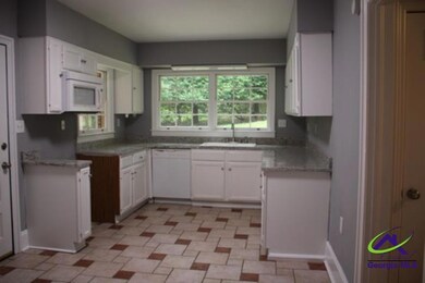 1755 Hawthorne Rd, Macon, GA 31211 - photo 3