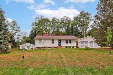 7984 N Williams Rd, Saint Johns, MI 48879 - photo 2