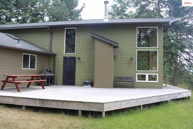 Large Cedar Deck for entertaining and a BBQ plugge
