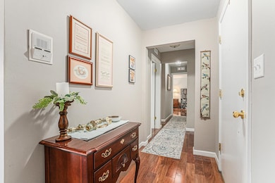 1077 Greenleaf Blvd unit 214, Elkhart, IN 46514 - photo 4