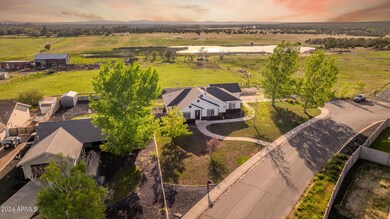 141 W Thornton Rd, Show Low, AZ 85901 - photo 5