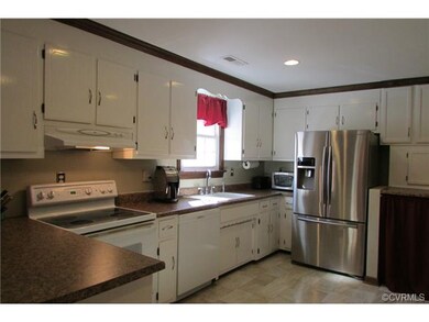 Smooth top range and new countertops.