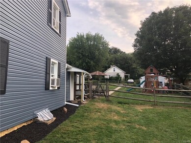 320 Franklin St, Alburtis, PA 18011 - photo 4