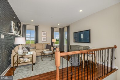 304 Lehigh Dr unit (COLUMBIA), Winchester, VA 22602 - photo 3