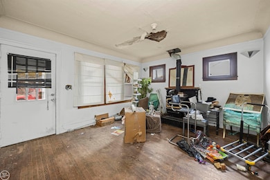 8316 Hudson Ave, Warren, MI 48089 - photo 6