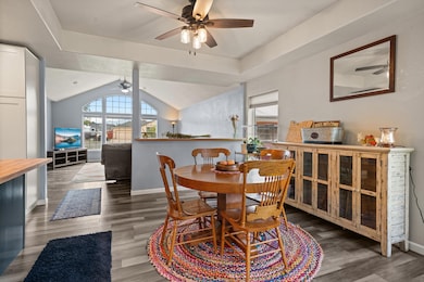 570 Bachand Cir, Central Point, OR 97502 - photo 5