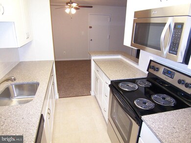 8229D Kings Charter Ln unit 92, West Springfield, VA 22152 - photo 7