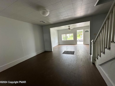 10 Linden St, Stroudsburg, PA 18360 - photo 5