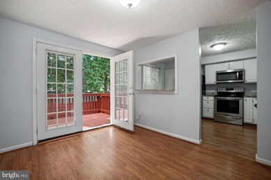 3668 Wharf Ln, Triangle, VA 22172 - photo 5