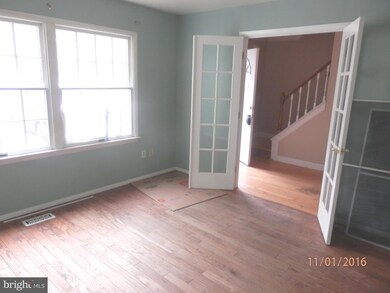 1702 Golden Ct, Crofton, MD 21114 - photo 4