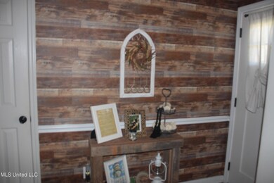 983 Bullrun Dr, Byram, MS 39272 - photo 4