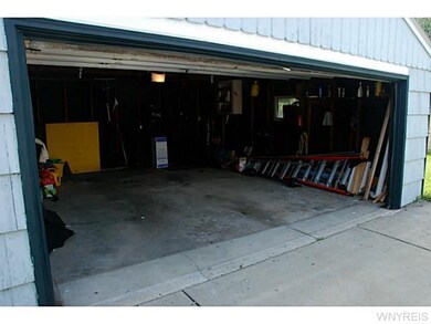 Garage. 2.5 car Garage- plenty of space for storag