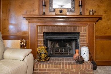 1527 Ridgewood Dr SW, Lilburn, GA 30047 - photo 7