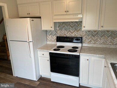 415 W Caracas Ave, Hershey, PA 17033 - photo 3