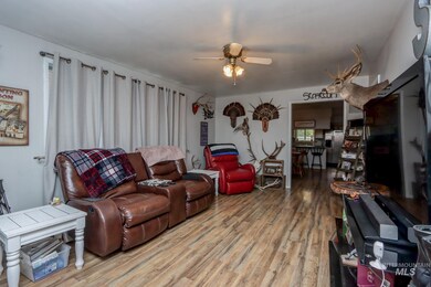 531 W Court St, Weiser, ID 83672 - photo 3