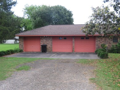 211 S 8th St, Beasley, TX 77417 - photo 4