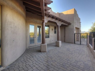 002_Courtyard