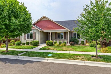 514 Stone Pointe Dr, Central Point, OR 97502 - photo 2