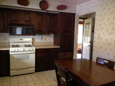 1618 Elizabeth St, Scranton, PA 18504 - photo 5