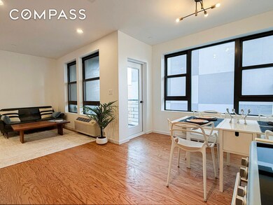 452 Lafayette Ave unit 4R, Brooklyn, NY 11205 - photo 2