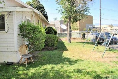Side Yard of 890 Grant
