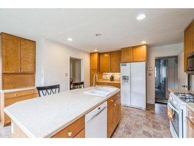 6719 Colby Ave, Windsor Heights, IA 50324 - photo 5