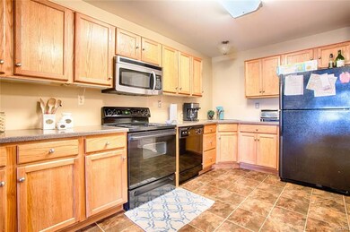 238 Park Ridge Dr, Easton, PA 18040 - photo 5