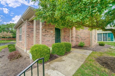 2862 Laurel Wind Blvd unit 2862, Lewis Center, OH 43035 - photo 4