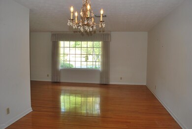 1662 Mount Vernon Dr, Jacksonville, FL 32210 - photo 4