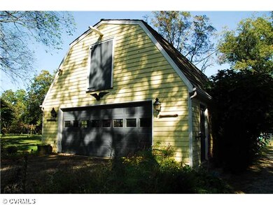 Parking Lot/Garage
