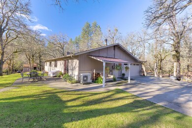 715 Catalpa Dr, Grants Pass, OR 97526 - photo 6