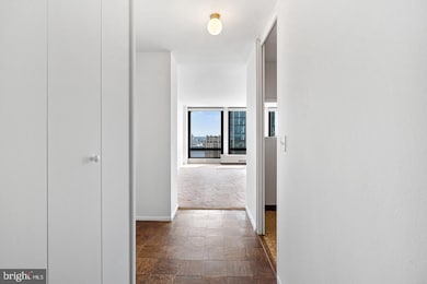 Society Hill Towers unit 27FN, Philadelphia, PA 19106 - photo 4