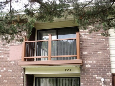 1554 Creekside Rd unit 2, Whitehall, PA 18052 - photo 2