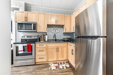 121 Main St unit 2, Colebrook, NH 03576 - photo 3