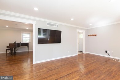 605 Maryland Rd, Glassboro, NJ 08028 - photo 5