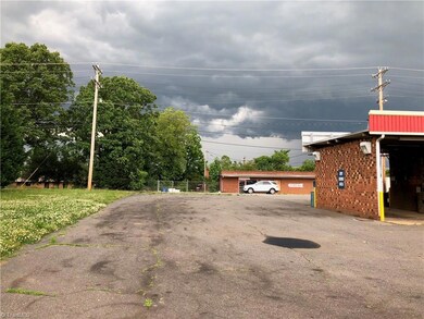 101 W Allison St, Statesville, NC 28677 - photo 7