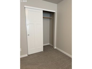 688 E Oregon Ave, Hermiston, OR 97838 - photo 7