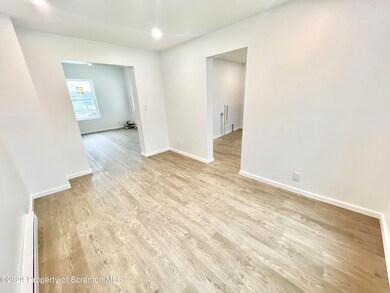 175 Wood St, Wilkes Barre, PA 18702 - photo 3