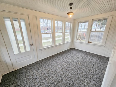 606 W Main St, Marshall, MN 56258 - photo 3