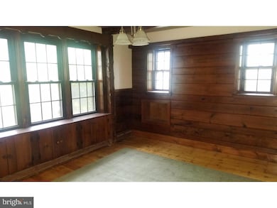 1371 Old Airport Rd unit FRONT, Douglassville, PA 19518 - photo 5