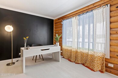 002_Living Room
