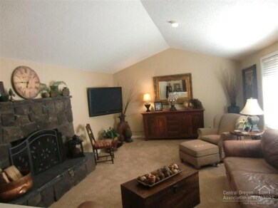 2302 NW Marken St, Bend, OR 97701 - photo 6