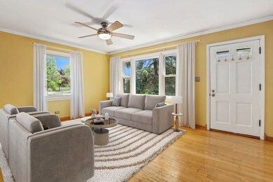 1646 Oakwood Ave, Des Plaines, IL 60016 - photo 3