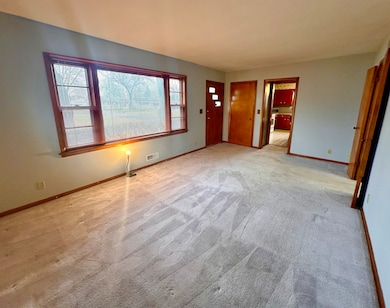 unlisted-address, Aurora, IL 60506 - photo 4