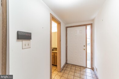 19 Oak Knoll Dr unit B19, Berwyn, PA 19312 - photo 4