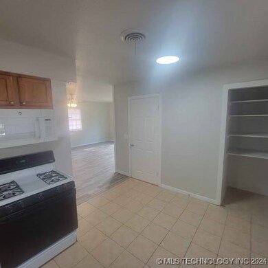 2307 S Cedar St, Sapulpa, OK 74066 - photo 5