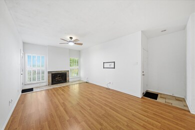 7900 N Stadium Dr unit 59, Houston, TX 77030 - photo 2