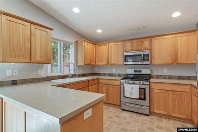 5045 Durango Ct SE, Salem, OR 97306 - photo 3